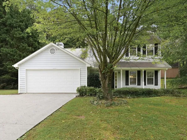 900 Lauren Kay Ct, Lawrenceville, GA 30046