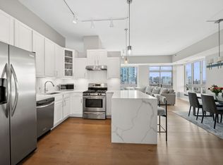 230 W Division St APT 1001, Chicago, IL 60610