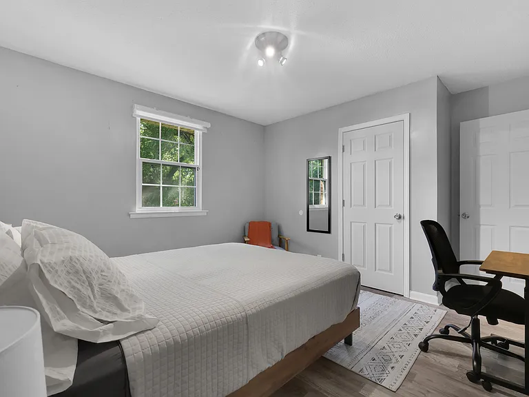 623 Lafayette Rd — Photo 11