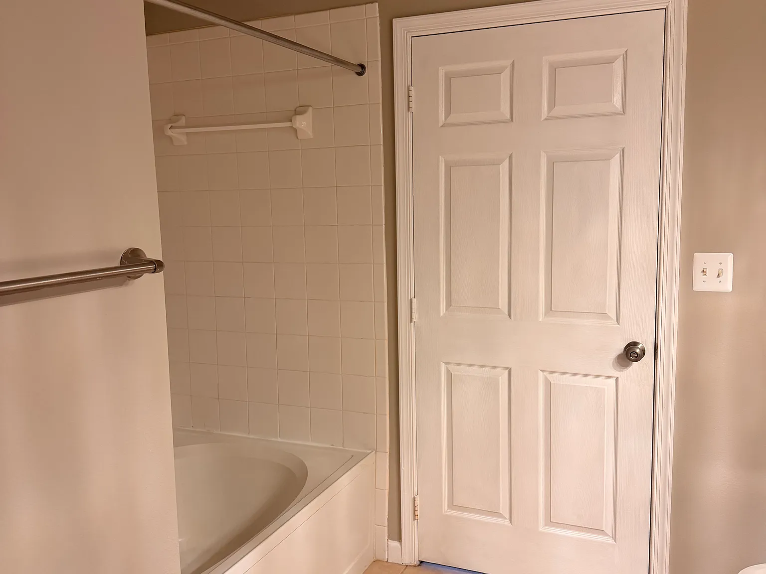 12901 Centre Park Cir — Photo 3