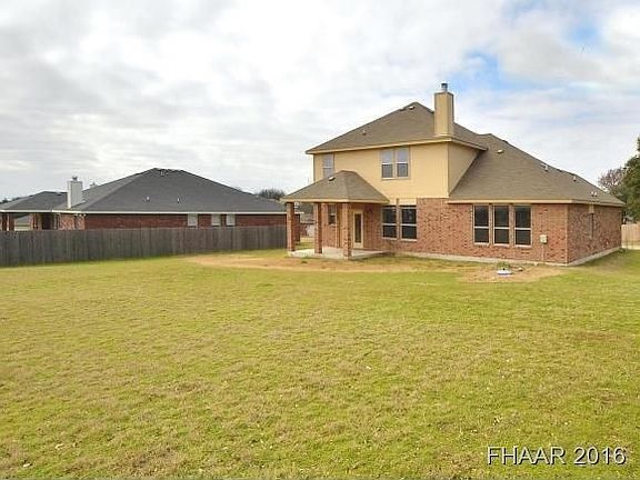 5th image of 920 Rolling Hills Dr