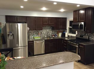 809 Hawthorn Ave, Saint Charles, MO 63301