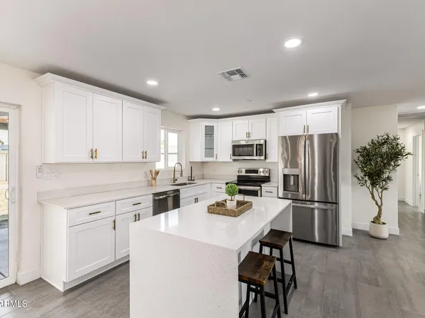 2122 W DAHLIA Drive, Phoenix, AZ 85029