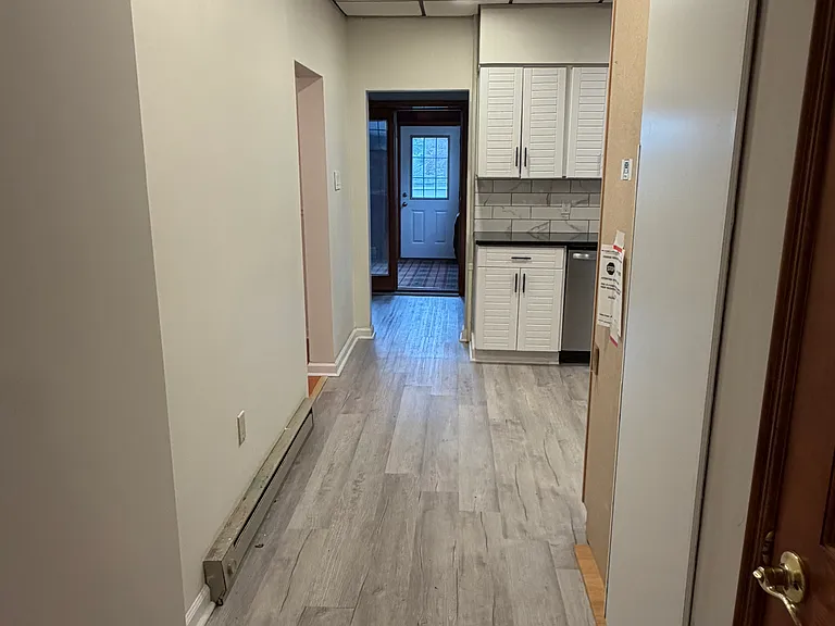 917 Taylor Ave — Photo 6