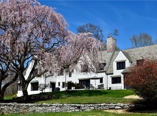 264 Rimmon Rd, Woodbridge, CT 06525