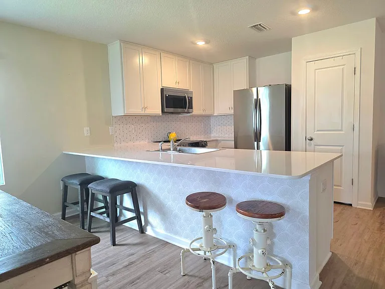 4639 Carlstrom Ln — Photo 8