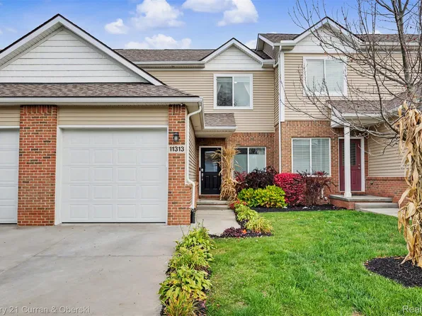 11313 Woodruff Lake Dr, Brighton, MI 48116