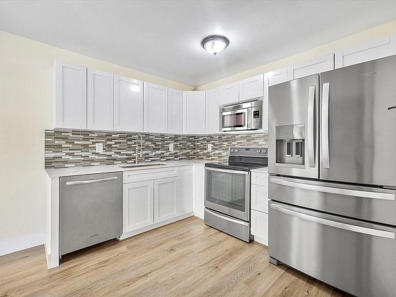 3rd image of 153 NE 12th Avenue #153