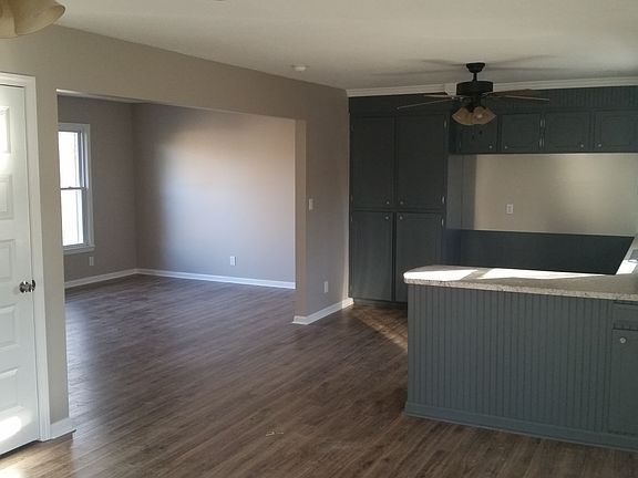Living Room/Kitchen