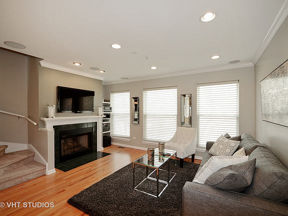 3rd image of 1513 N Clybourn Ave Unit B