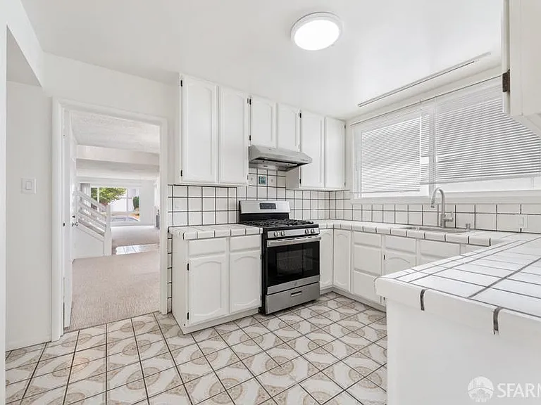 85 Dorchester Dr — Photo 12