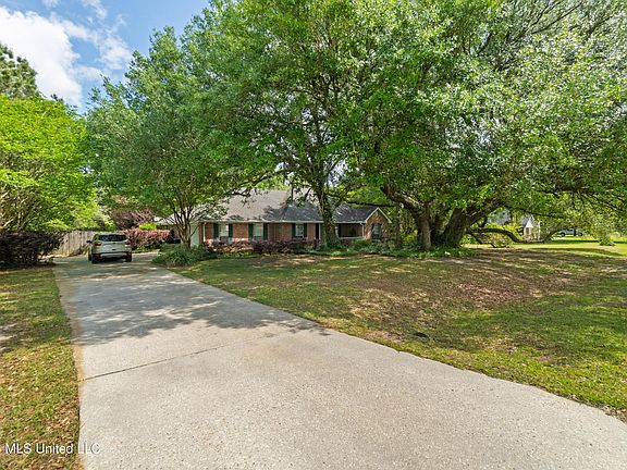 2nd image of 107 Brentwood Dr