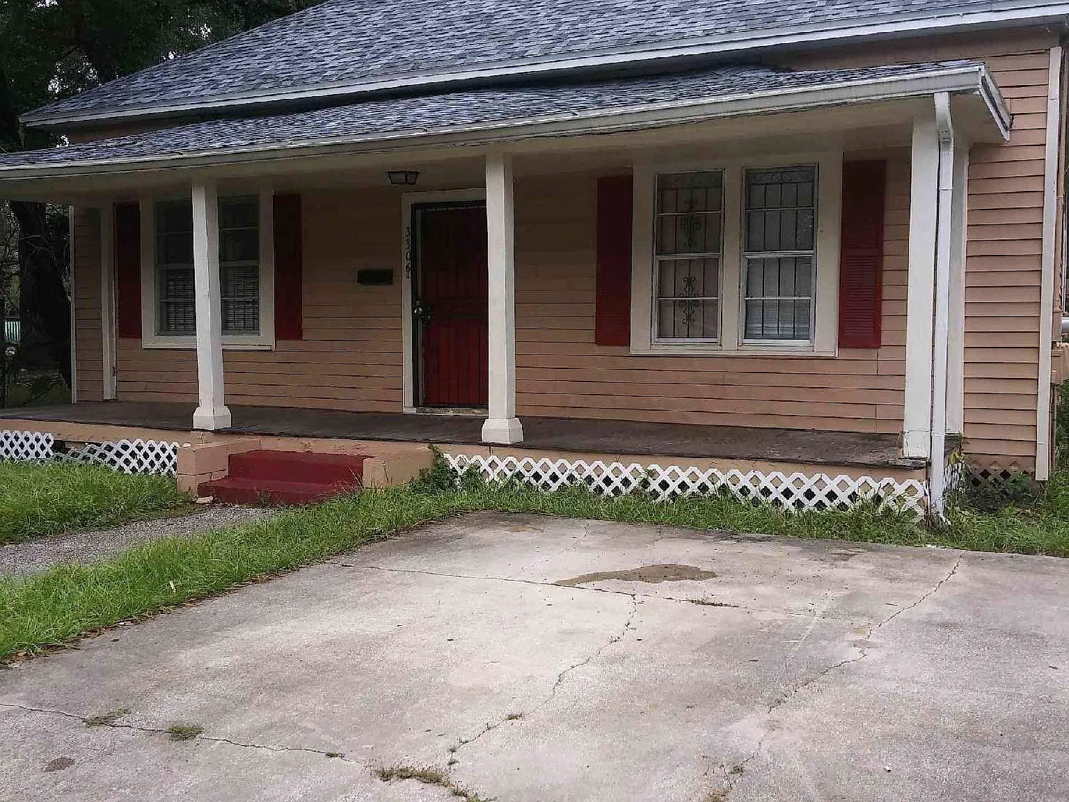 3306 E 24th Ave — Photo 1