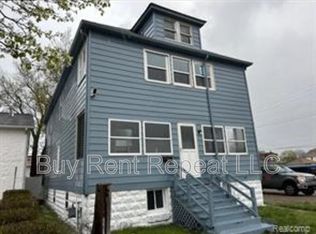 320 Hudson St, Wyandotte, MI 48192