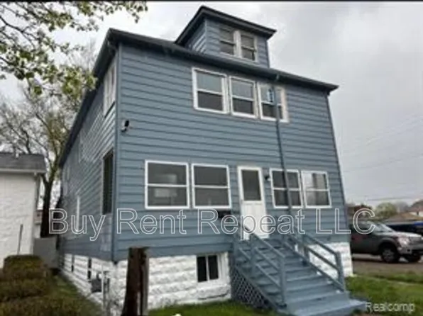 320 Hudson St, Wyandotte, MI 48192