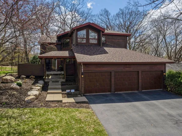 12048 Gantry Ln, Apple Valley, MN 55124