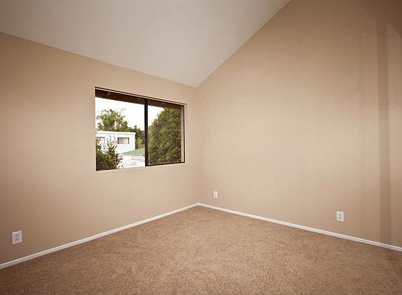 3rd image of 2040 Diamond St