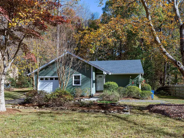 517 Ashebrook Dr, Raleigh, NC 27609