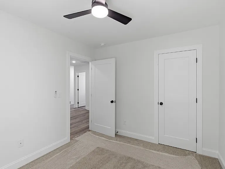 408 Legions Ct — Photo 23
