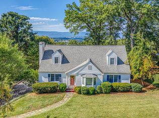 3720 Peakwood Dr SW, Roanoke, VA 24014