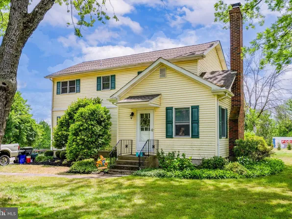 3750 Curly Hill Rd, Doylestown, PA 18902