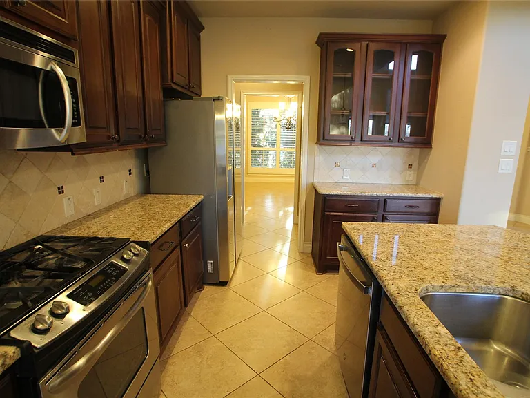 1995 Biscayne Lake Dr — Photo 12