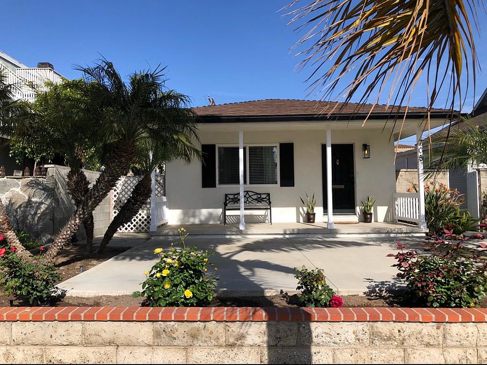 Large front patio area perfect for gas fire pit and patio furniture. Enjoy spectacular sunsets!