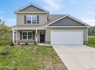 186 N Blissful Meadows Dr, Harriman, TN 37748