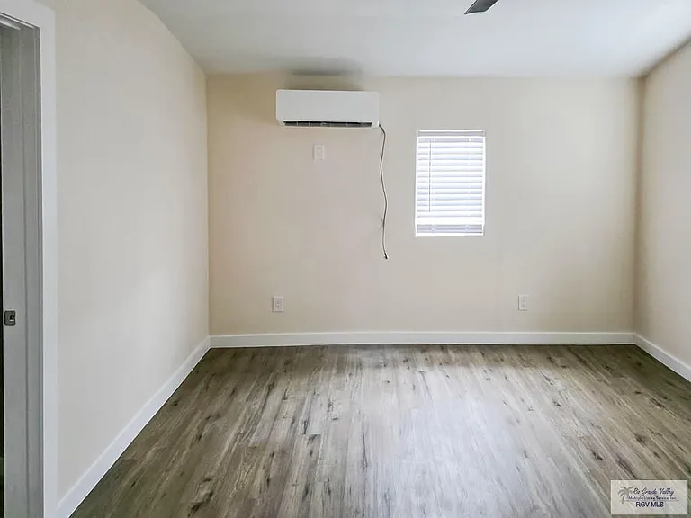 1000 Zaragosa St — Photo 13