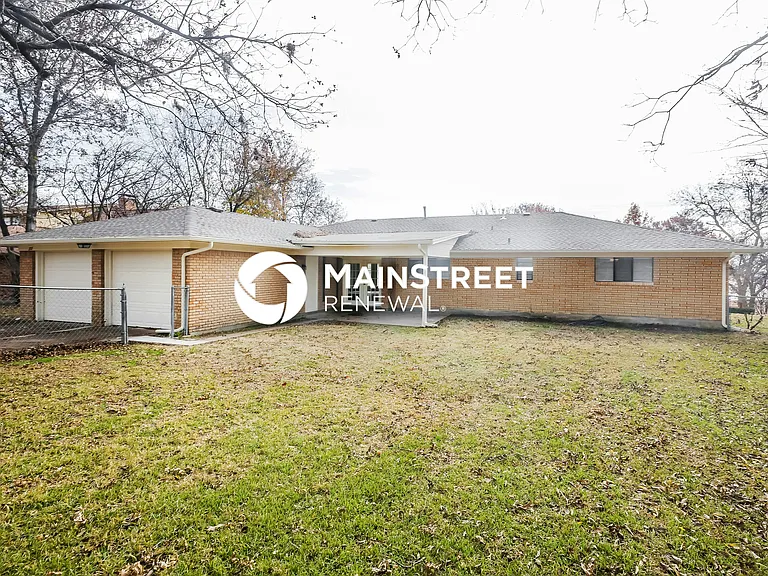 207 Point Royal Dr — Photo 16