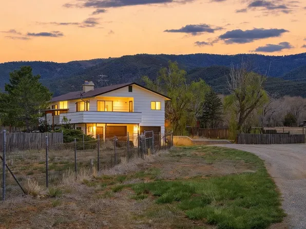 913 Calle Conquistador, Taos, NM 87571