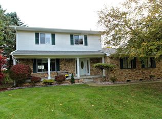 1229 Wreckenridge Rd, Flint, MI 48532