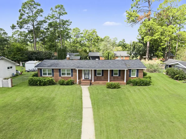 2103 Robinhood Rd, Albany, GA 31707