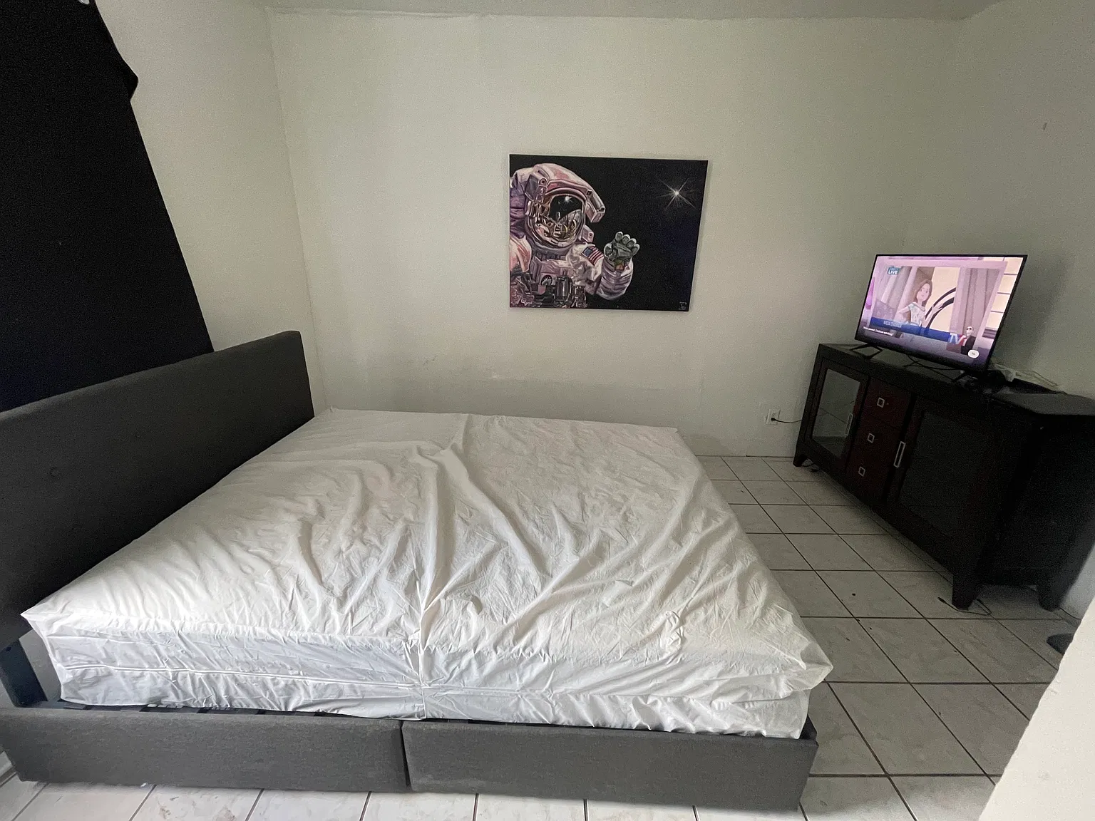 3 bed, 4000 sqft, $3,000 — Photo 4