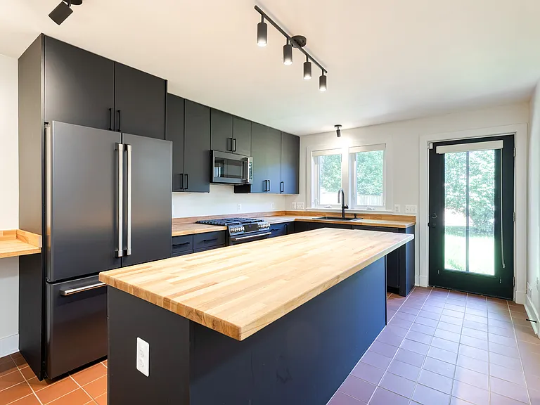 630 S Paca St — Photo 11