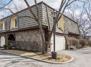 1569 Winnetka Rd, Glenview, IL 60025