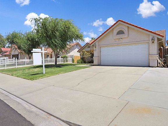 5th image of 360 Peel Ln