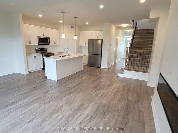 4th image of 326 Buckthorn Dr