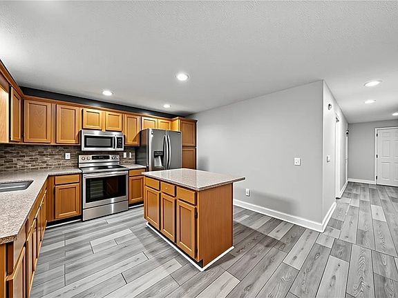 5th image of 1217 Parkside Dr