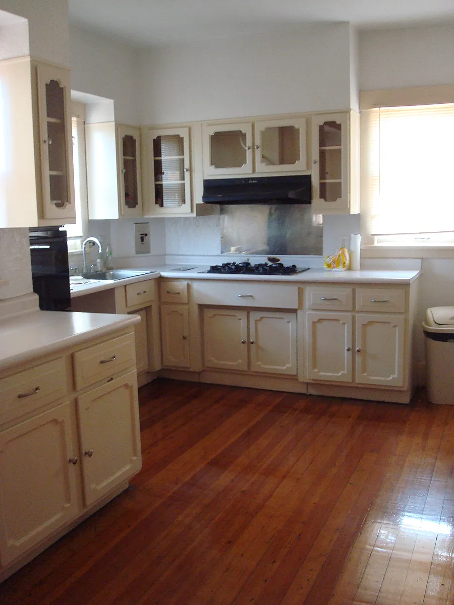 Building Photo - 417 Cincinnati Ave #3