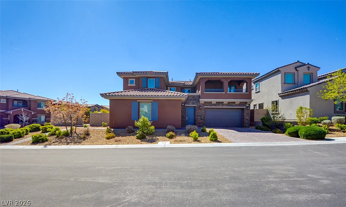 5 bed, 3.5 bath, 3869 sqft, $6,000 — Photo 1