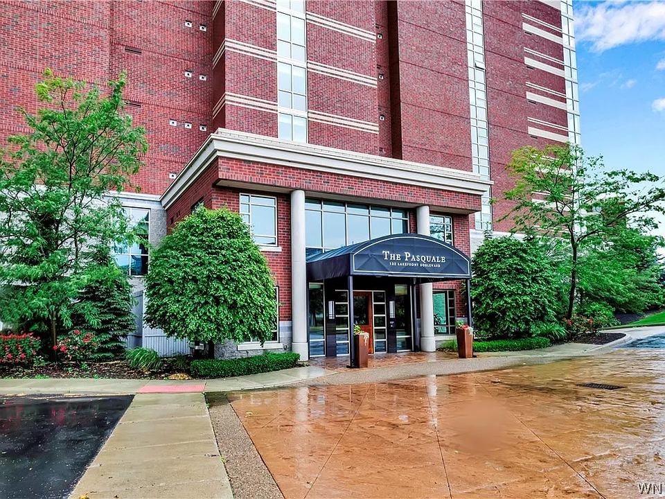 132 Lakefront Blvd #203