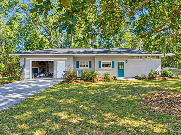 80 Center Ave, Sumrall, MS 39482