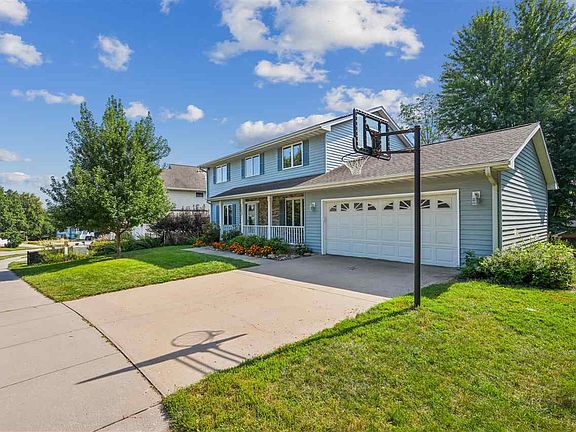 3rd image of 1129 Hampton Ct