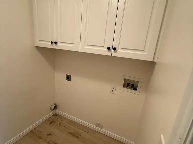 1875 S Spring Creek Dr — Photo 16
