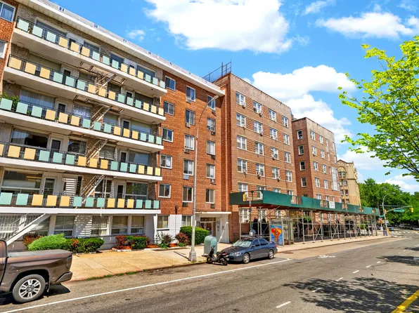 3201 Grand Concourse image 1 of 43