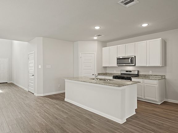 Dining Area to Kitchen