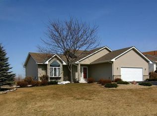 7050 Taylor Dr, Savage, MN 55378