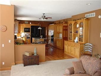 1st image of 2205 Lakeview Dr