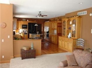 2205 Lakeview Dr, Paola, KS 66071